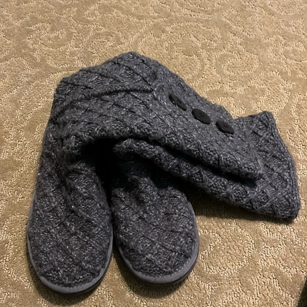 Ugg sweater boots
